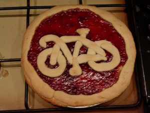 Torta de frutas vermelhas. Via bikerumour.com