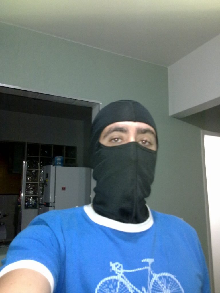 Pedalando no frio: balaclava