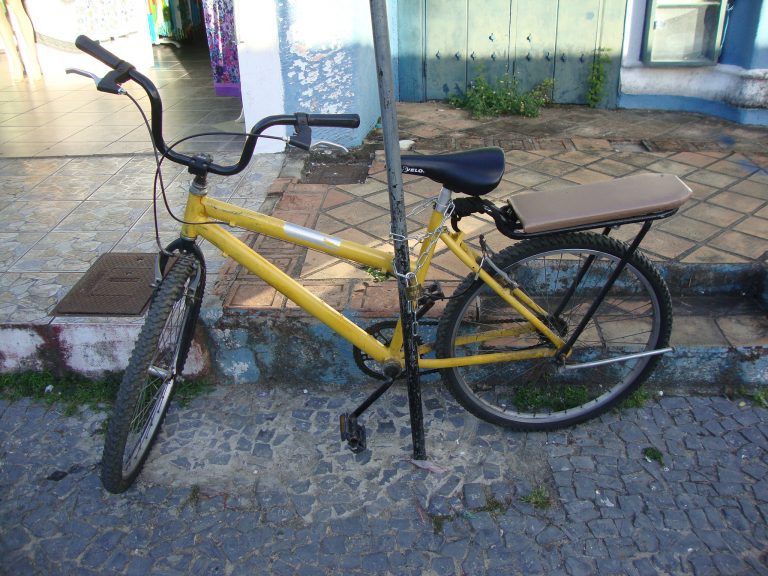 Bici Clique: bicicleta com bagageiro acolchoado