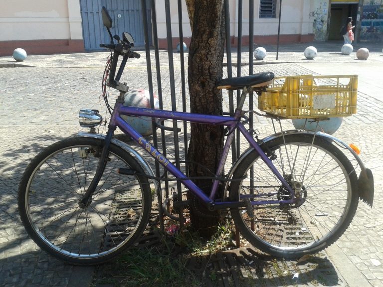 Bici Clique: o bom e velho farol a dínamo