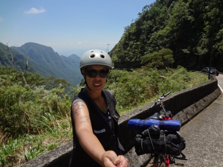 Cicloturismo: aventura com uma bicicleta dobrável