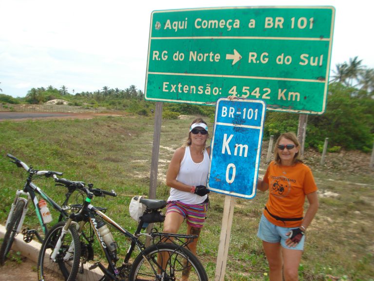 Marco Zero da BR 101, próximo a São Miguel do Gostoso.